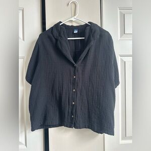 Old Navy 100% Cotton Gauze Black Petite Button Up Shirt
